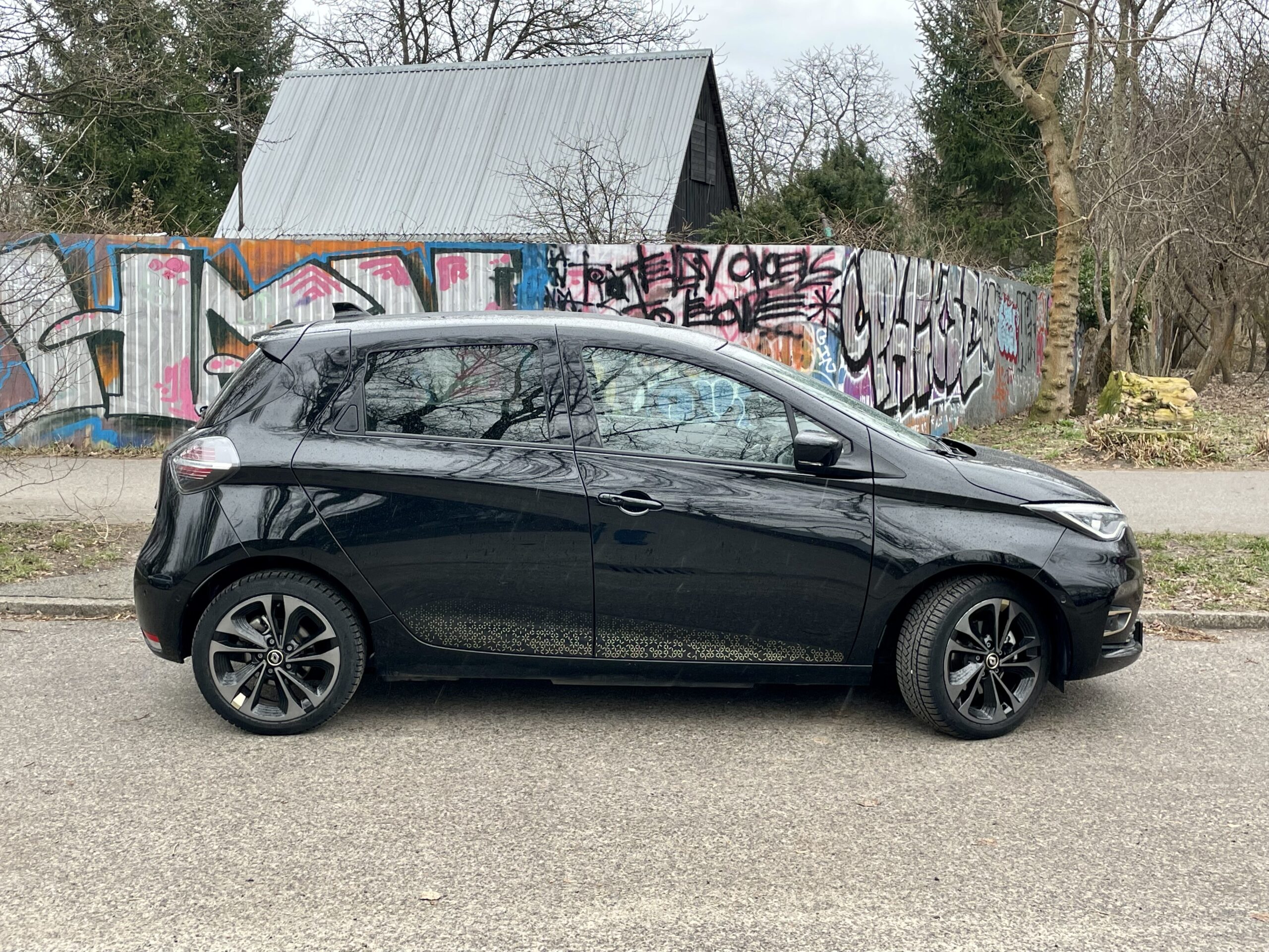 Małe, miejskie ZOE nie zmieniło kształtu od premiery