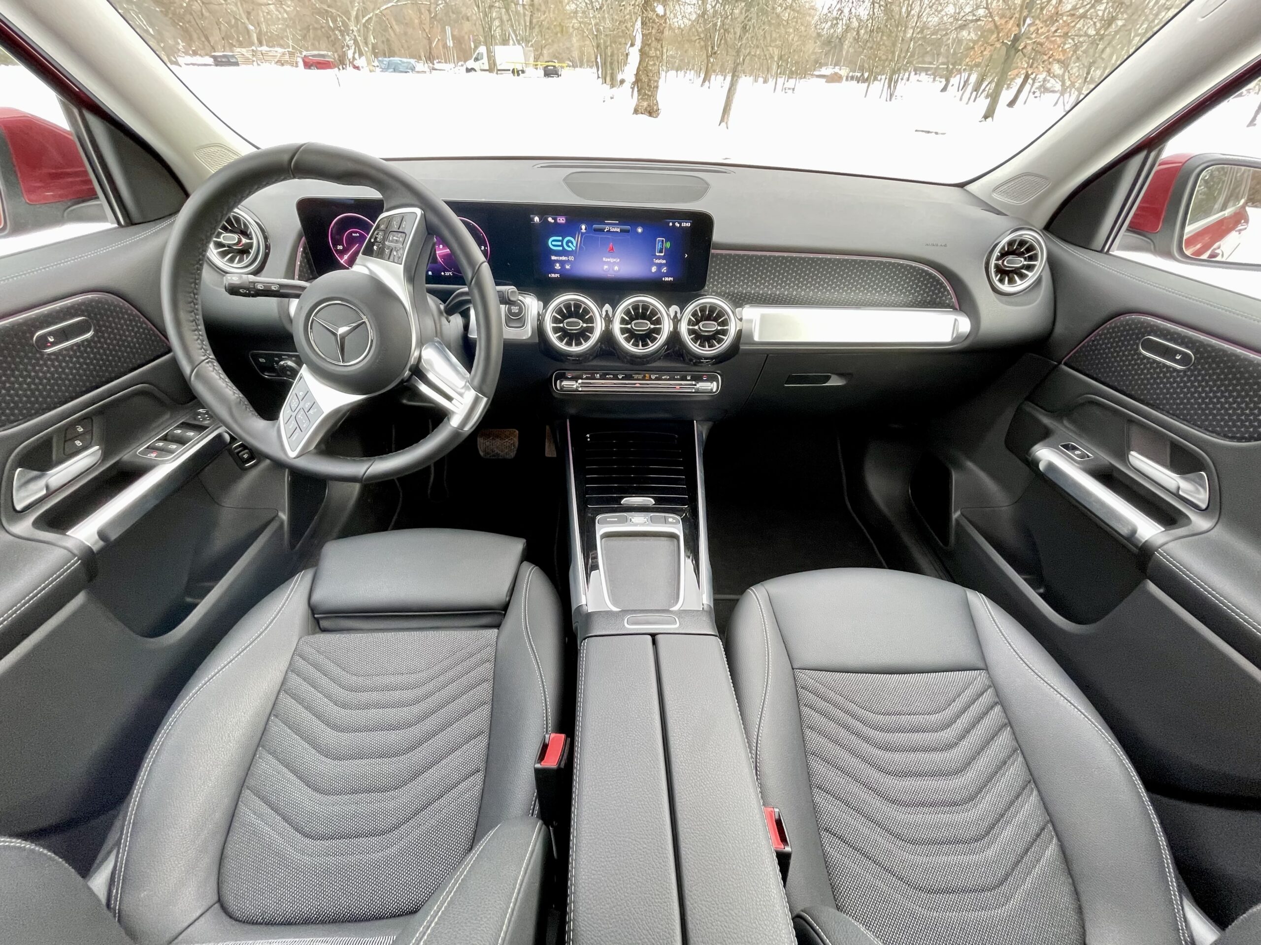 Mercedes EQB - takie wnętrze zapowiada wygodną jazdę
