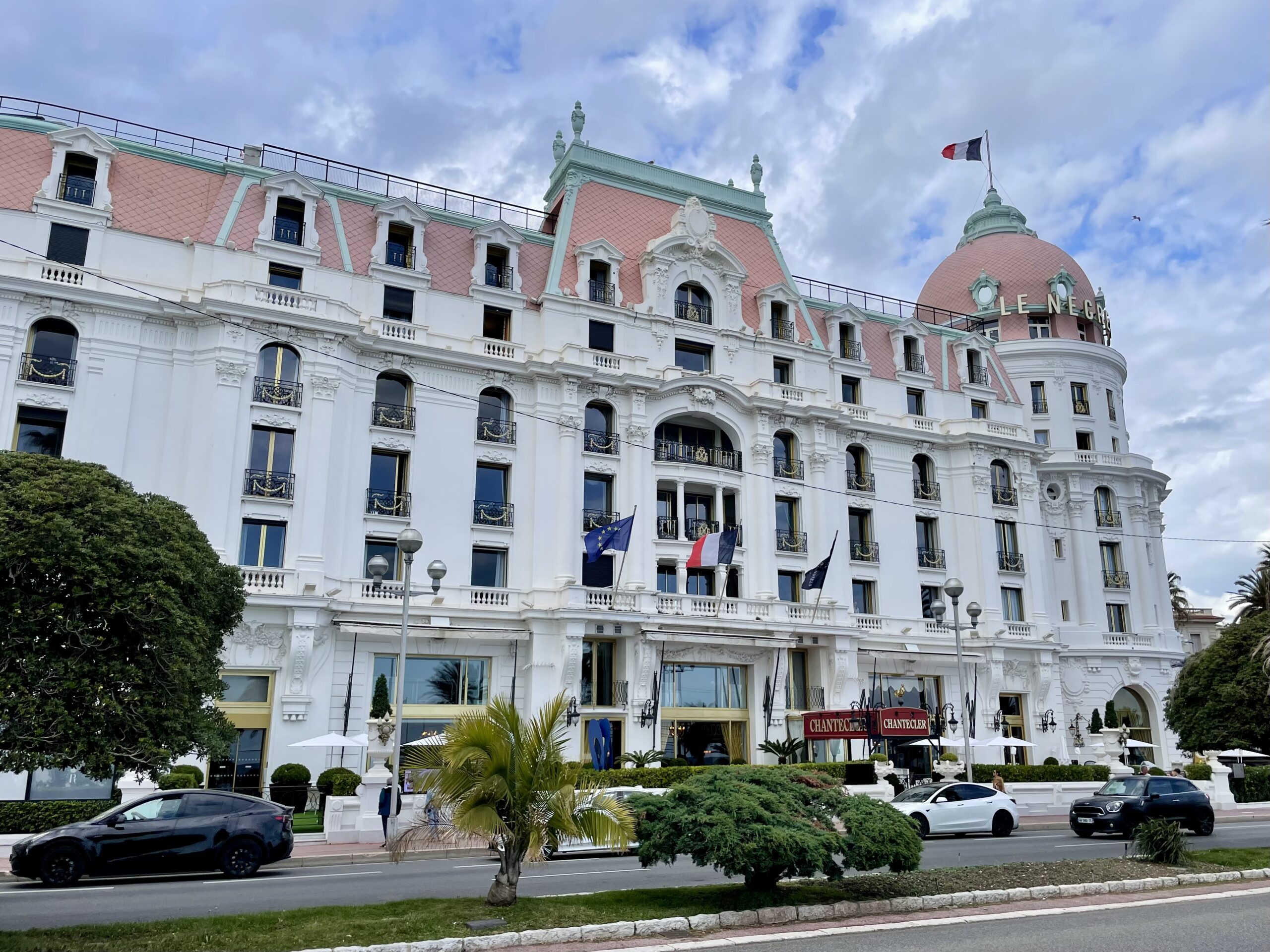 Hotel "Negresco" to piękno, styl, celebryci i.....niebotyczne ceny