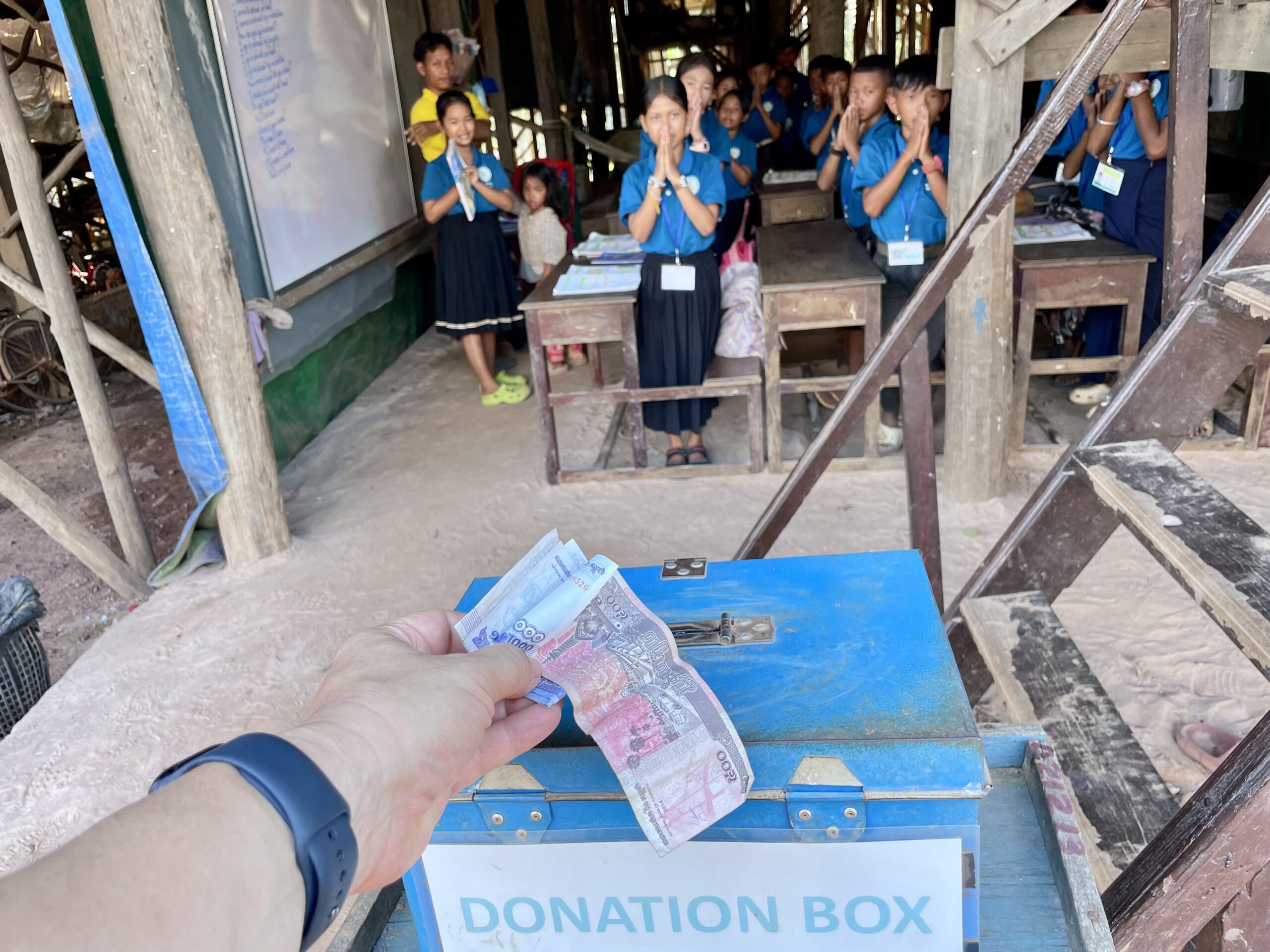 Drobny datek, a wielka radość uczniów wioski na palach