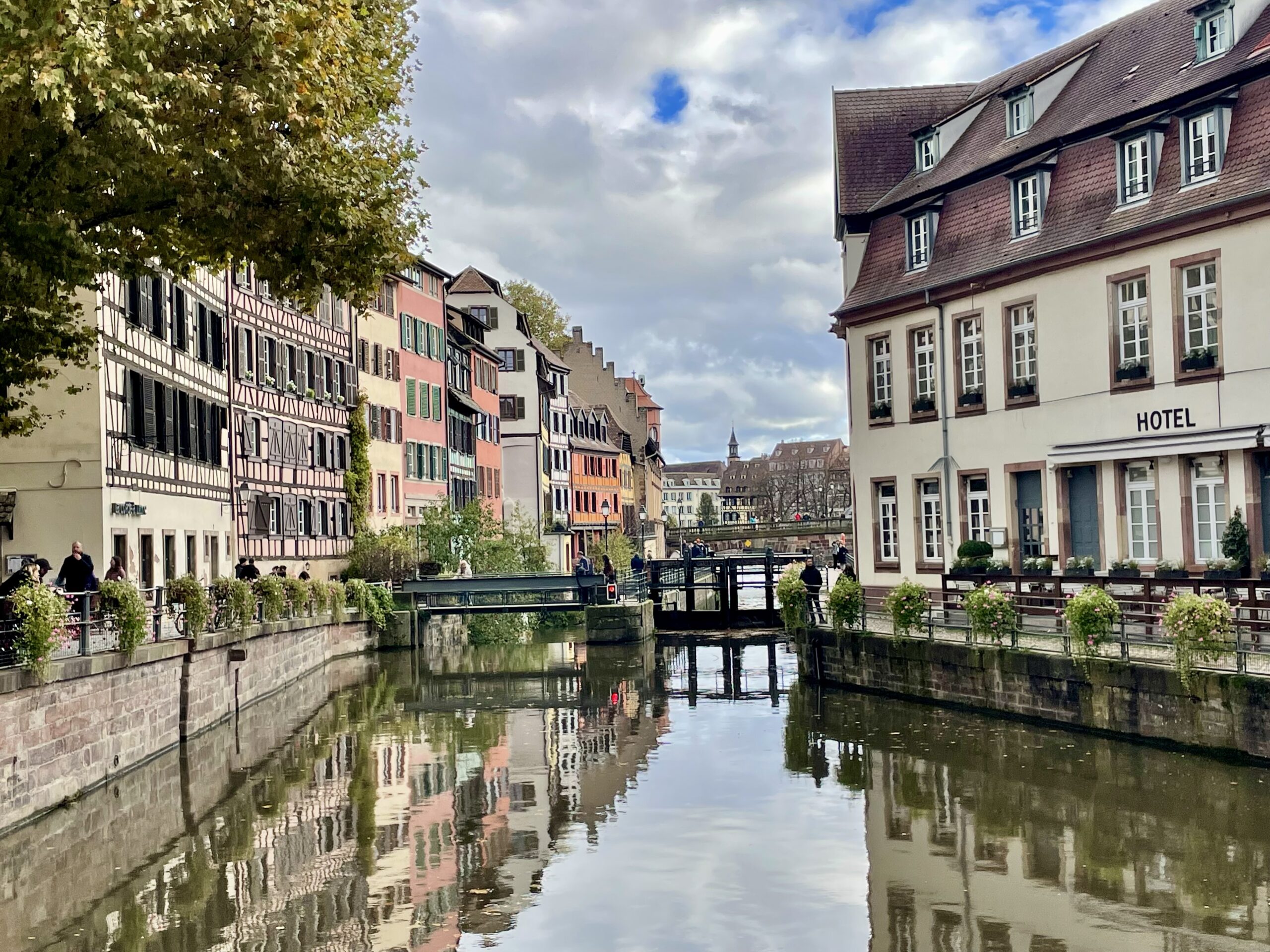 Stare centra alzackich miast są niezwykle urokliwe