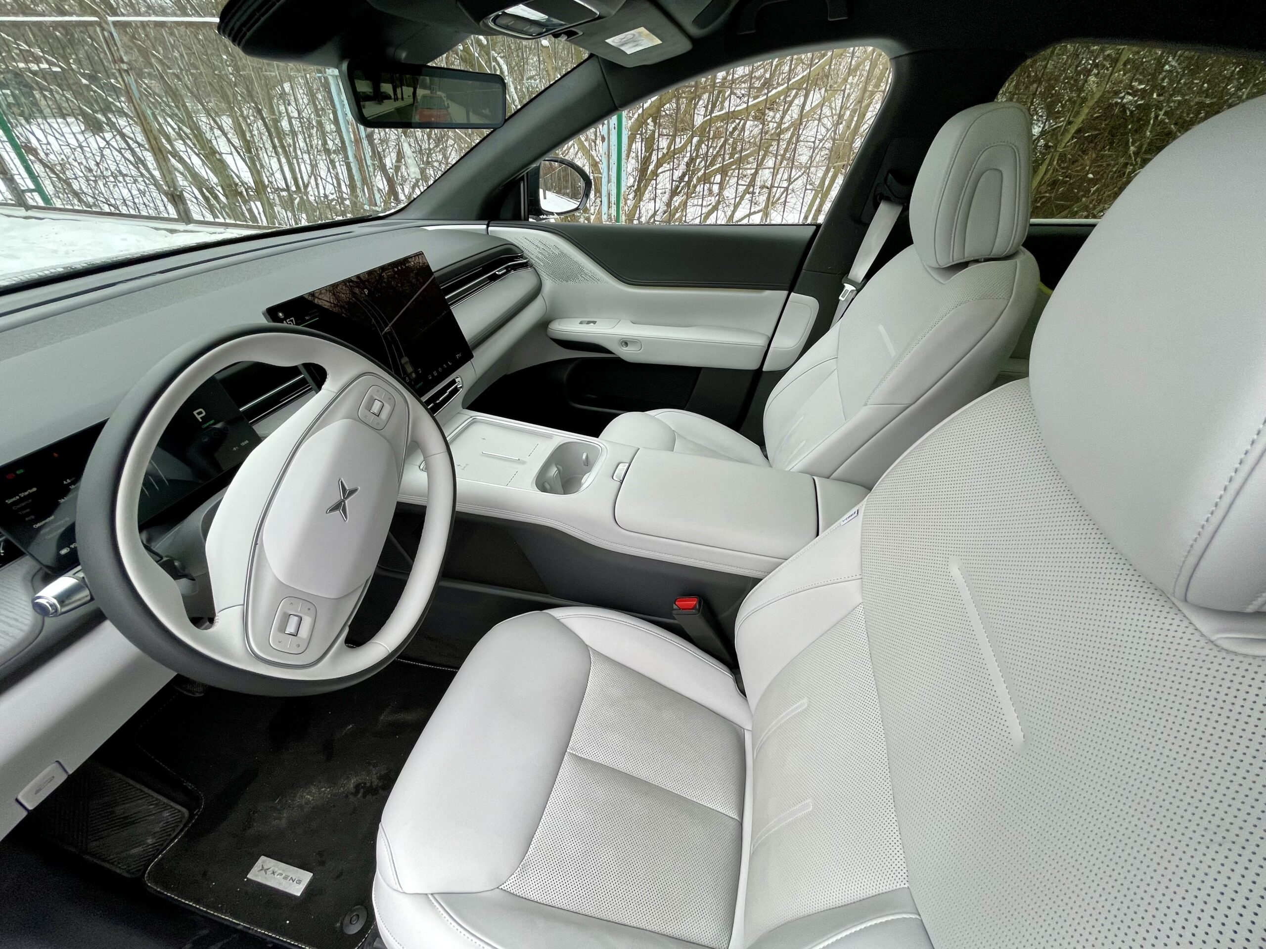 Przestronne i eleganckie wnętrze - to XPENG G6