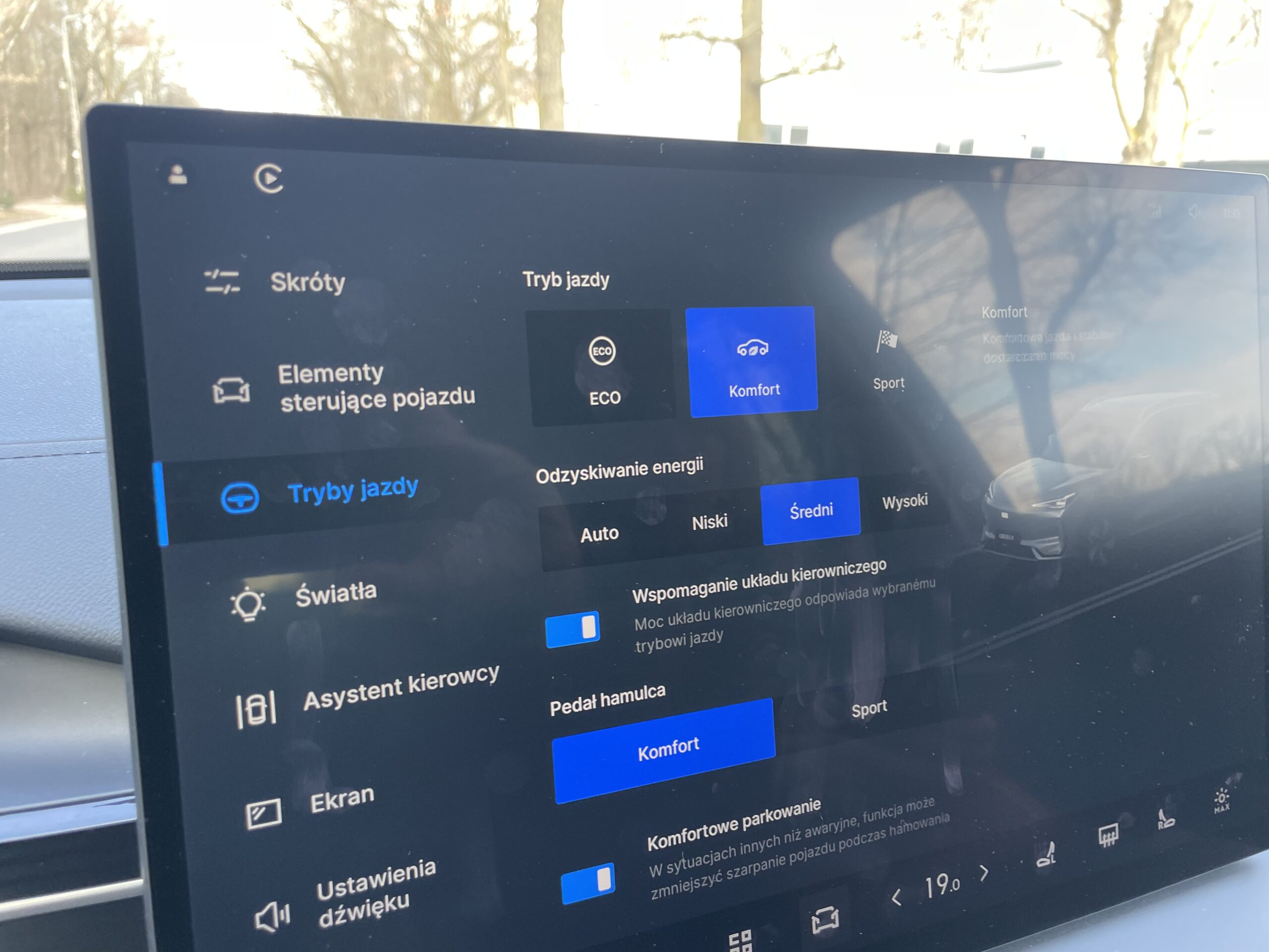 Geely EX5 daje możliwość personalizacji napędów